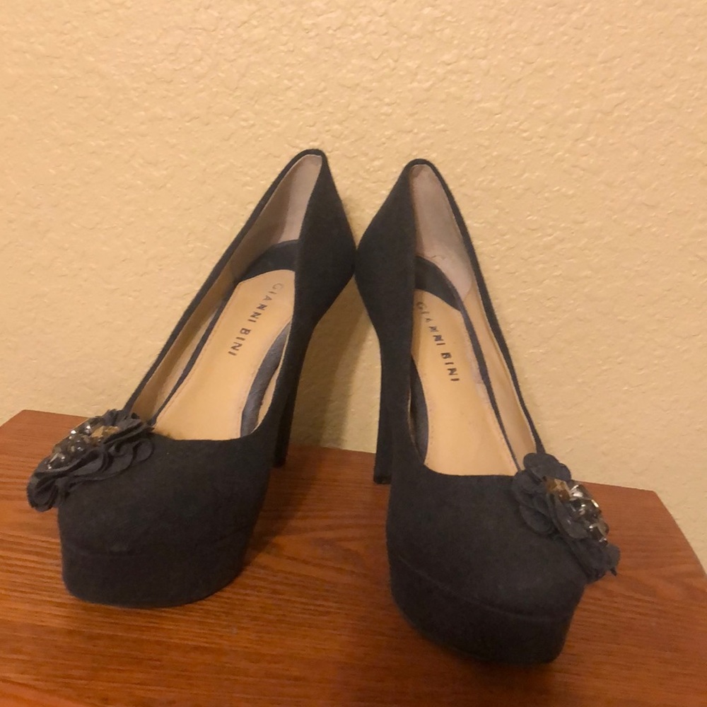Gianni Bini heels grey size 7.5
